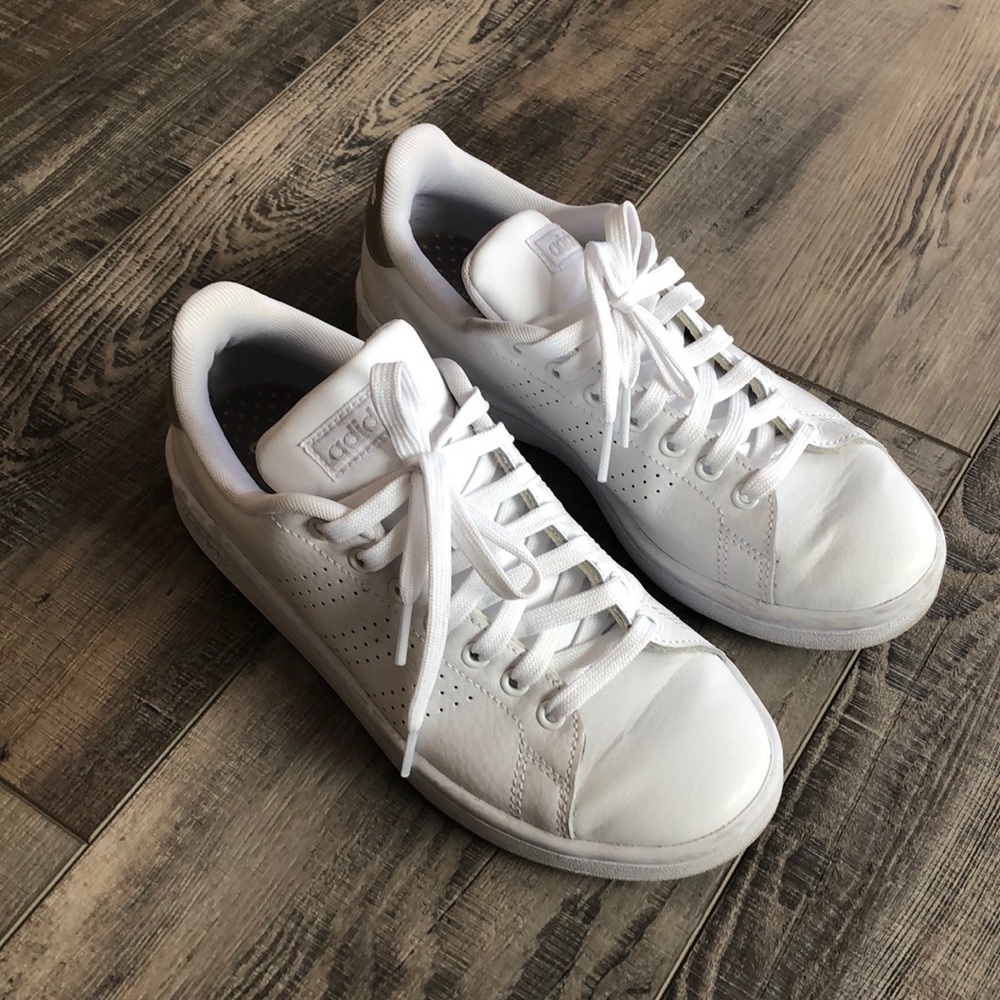 Adidas cloud foam sneaker